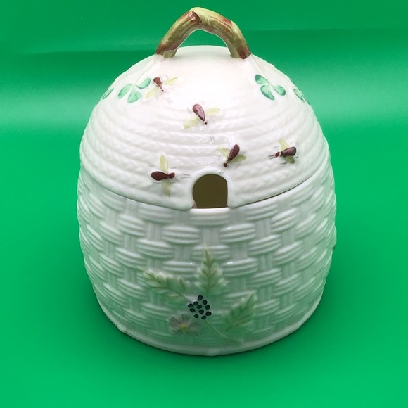 Belleek Other - Belleek basket weave honey pot with a lid, featuring bees and flowers, good cond